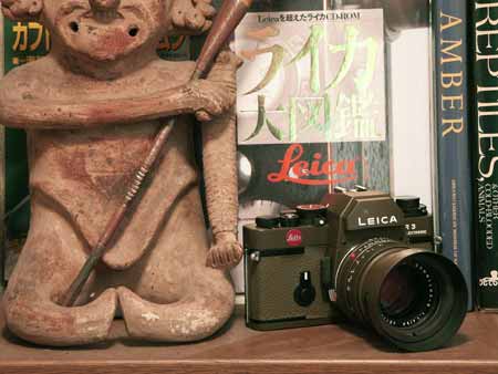 今日のクラシックカメラ（ライカR3サファリ）