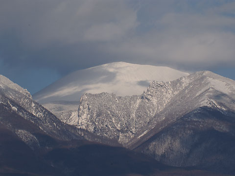 雪の浅間山