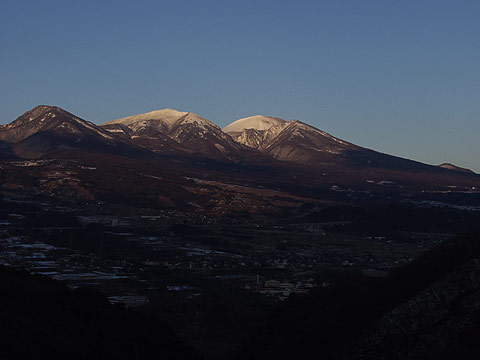 夕日に染まる浅間山