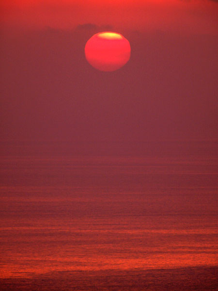 海からの日の出