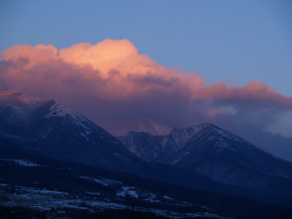 日没直後の浅間山