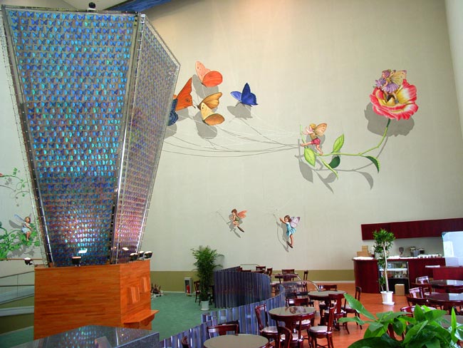 夢虫館のモルフォタワー