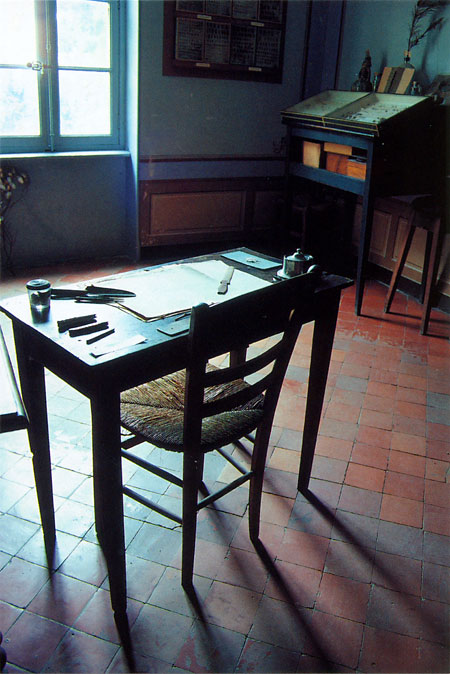 ファーブルの机(ファーブル紀行22）