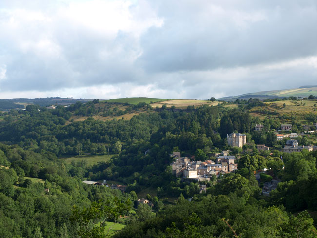 サン・レオン村