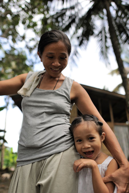 ホタルの木の下で