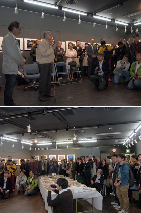 写真展のオープニング