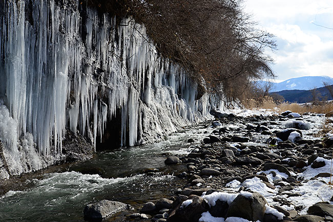 崖のつらら