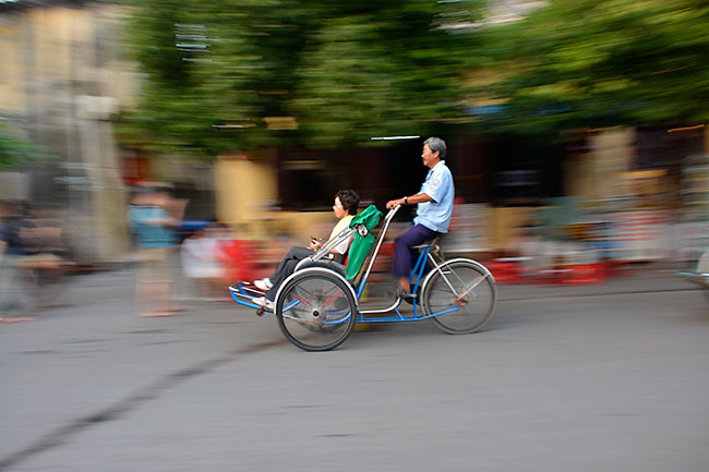 人力車を流し撮りで