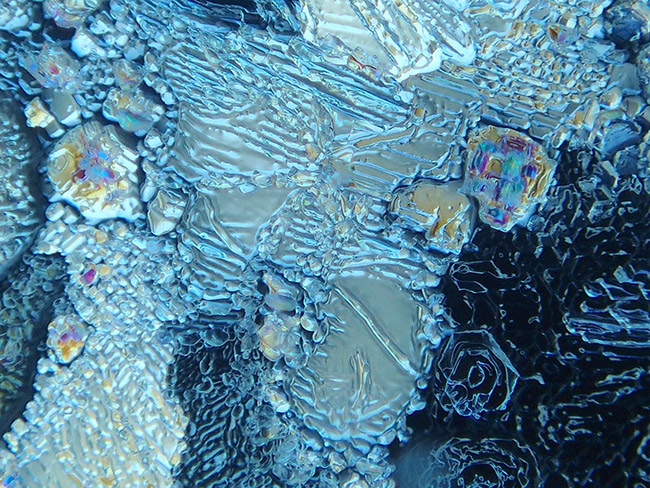 窓の霜をスーパーマクロで