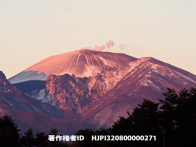 紅く染まった淺間山