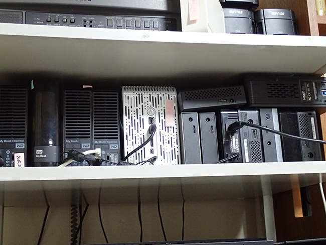 事務所のハードディスク