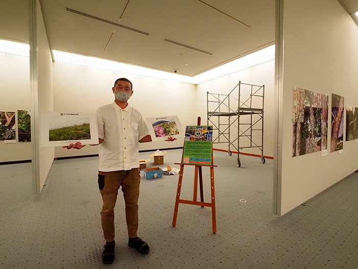 今日は生きもの写真リトルリーグの飾り付け